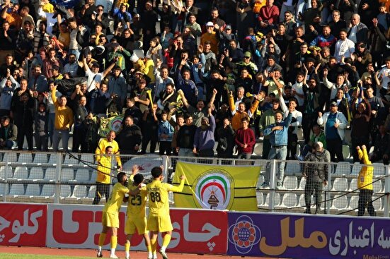 سرخابی‌ها باتجربه در شیراز؛ تغییر نگرش فجری‌ها با لیست قربانی