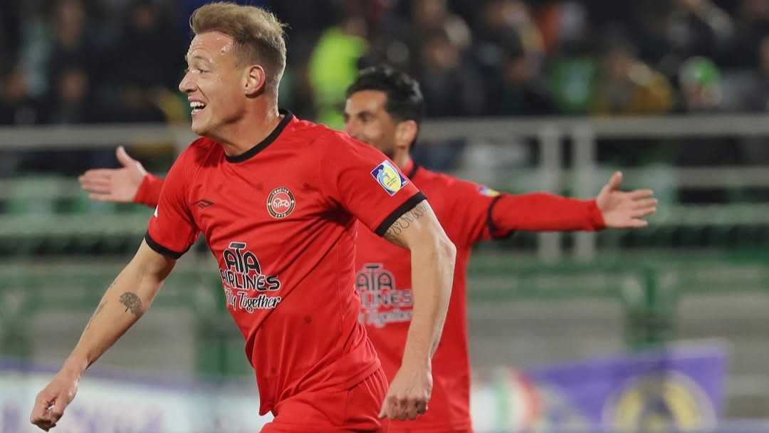 خرید خوب، تضمین جام و موفقیت/ هیس؛ ستاره ها مشغول کارند!