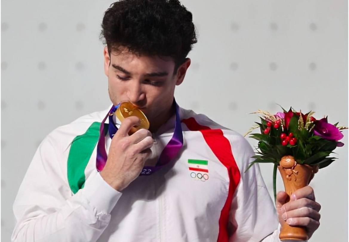 اعطای حکم مربیگری درجه ۱ صعودهای ورزشی به رضا علیپور اعطای حکم مربیگری درجه ۱ صعودهای ورزشی به رضا علیپور