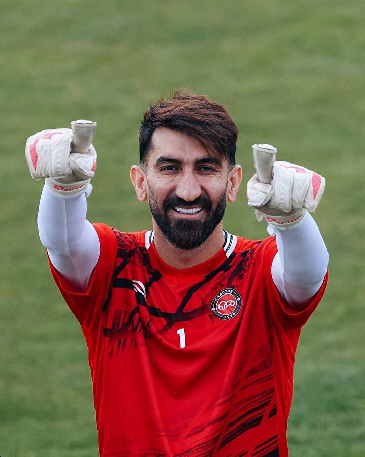 تاج به پرونده بیرانوند ورود کرد؛ پرسپولیس به یک شرط کوتاه می‌آید