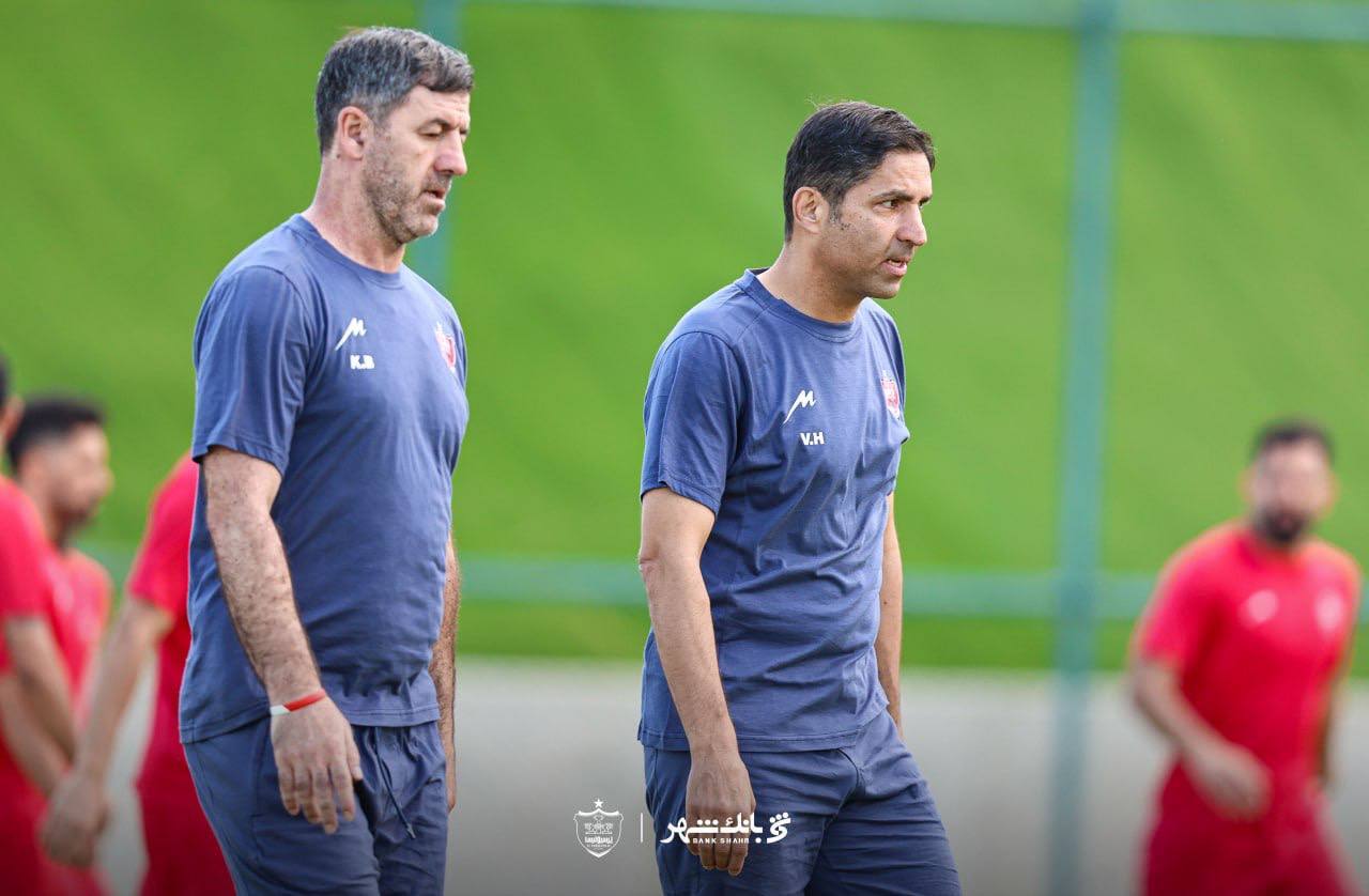 هاشمیان: فلسفه من فوتبال هجومی و قهرمانی است/ دوست داشتم سرمربی پرسپولیس باشم/به مربیگری در بایرن فکر می‌کنم