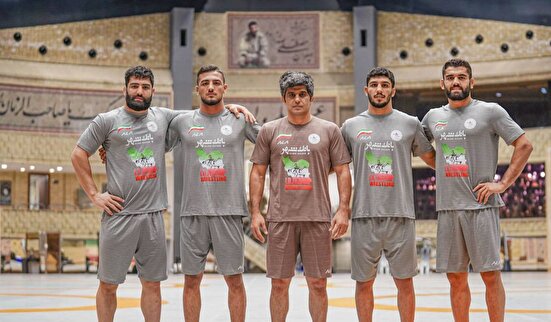 تیم منتخب کشتی آزاد راهی بوداپست شد
