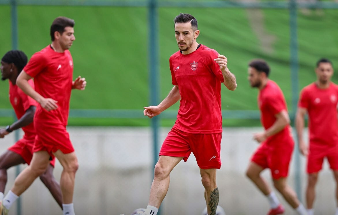 منتشر نشه/////مسوولان پرسپولیس پٌزِ تیم نامتوازن را می‌دهند/ وقتی بویی از حرفه‌ای بودن نبردند