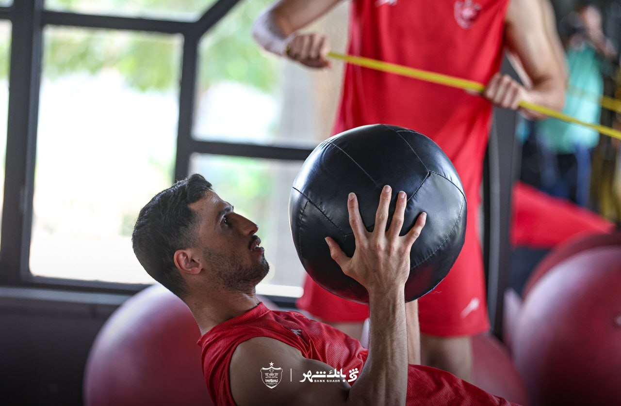 وضعیت بدنی بازیکنان پرسپولیس در آستانه لیگ برتر چگونه است؟+ عکس وضعیت بدنی بازیکنان پرسپولیس در آستانه لیگ برتر چگونه است؟+ عکس