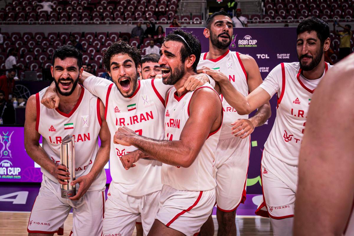 اختصاصی/////پس از ۸ سال، بسکتبال ایران دوباره روی سکو ایستاد؛ راز موفقیت از زبان کاپیتان اختصاصی/////پس از ۸ سال، بسکتبال ایران دوباره روی سکو ایستاد؛ راز موفقیت از زبان کاپیتان