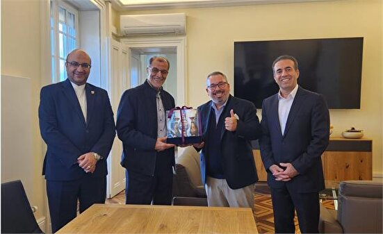 دیدار رئیس و دبیرکل کمیته ملی المپیک ایران با رئیس فدراسیون جهانی والیبال