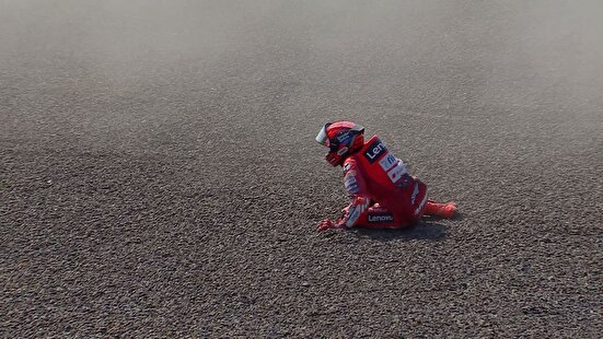 شوک به دنیای موتورسیکلت‌سواری؛ مارکز با شکستگی شانه از مسابقات موتو جی‌پی کنار رفت+ عکس