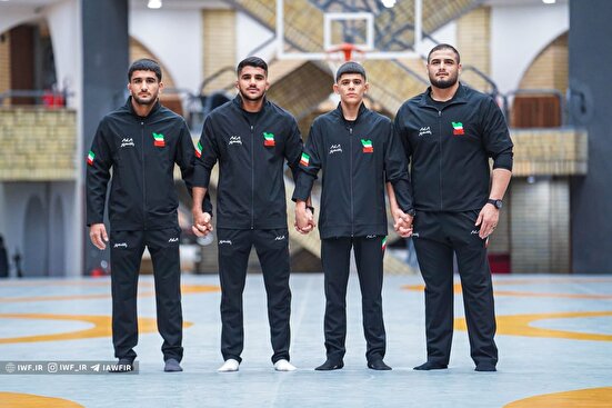 کشتی امیدهای جهان؛ صعود فرخی و هدایتی به فینال