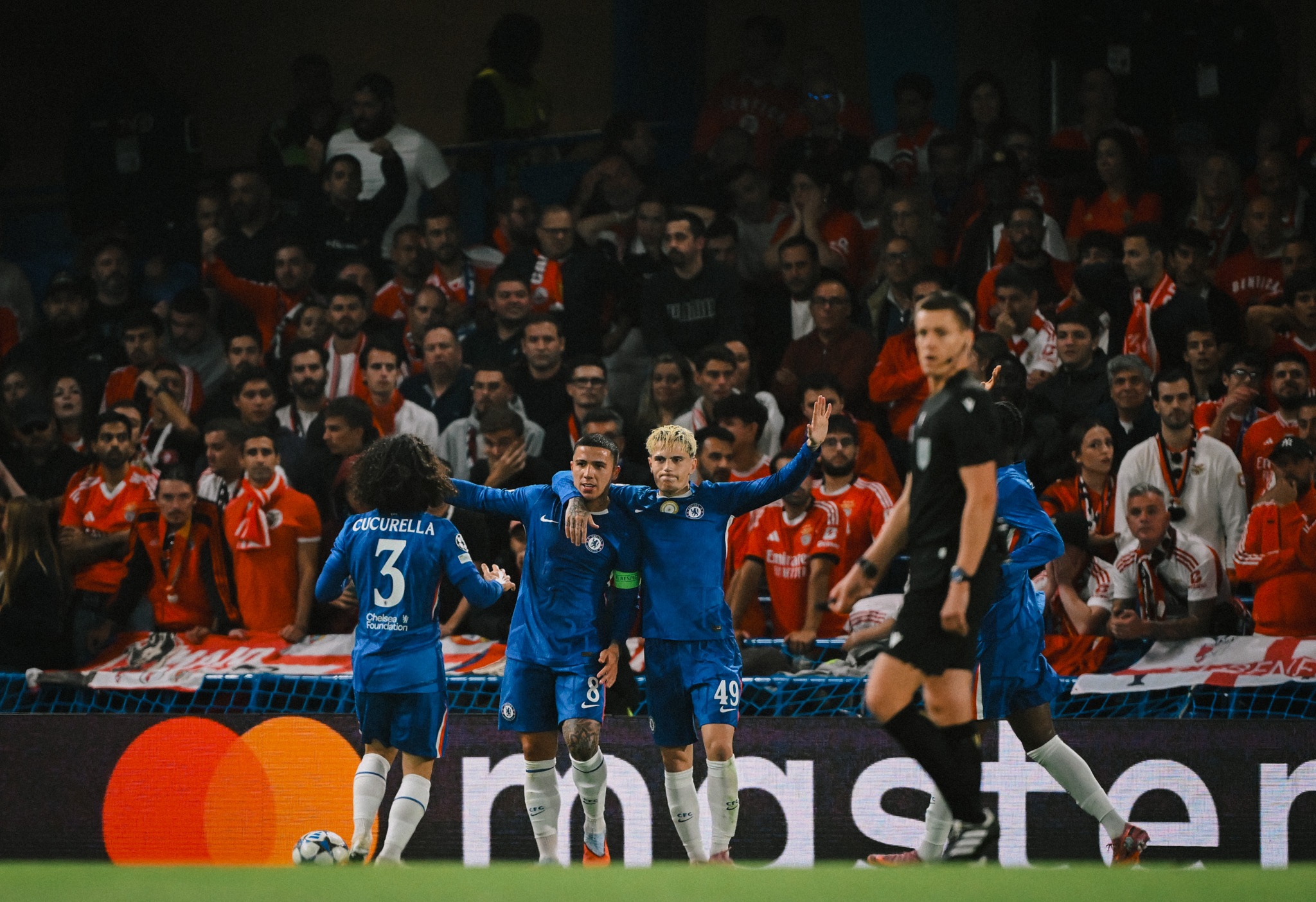 افعیها در خانه نماینده چک را تارمار کردند/ شاگردان مورینیو دست خالی به پرتغال بازگشتند افعیها در خانه نماینده چک را تارمار کردند/ شاگردان مورینیو دست خالی به پرتغال بازگشتند