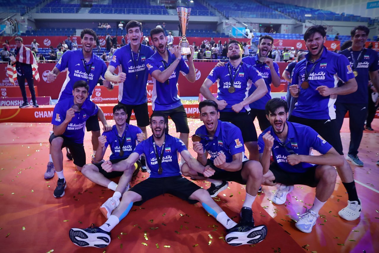 سهم والیبال از عدالت ورزشی فقط عکس یادگاری بود؟! سهم والیبال از عدالت ورزشی فقط عکس یادگاری بود؟!