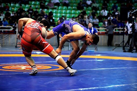 یاری: کشتی هنوز به جایگاه خود در کشور نرسیده است/ مسابقات جذابی را در لیگ شاهد خواهیم بود