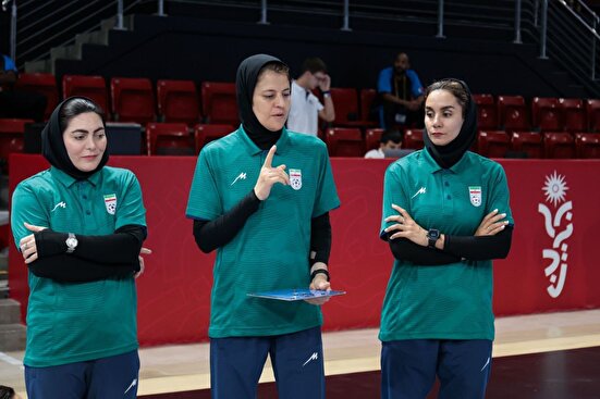 شریف: قهرمانی دختران فوتبال در بحرین حاصل غیرت، تعصب و اتحاد بود