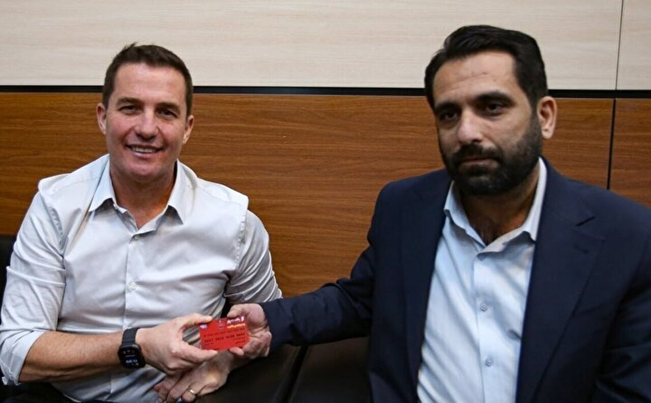 پرسپولیس اسیرِ اتاقِ فکرِ تک‌نفره اینانلو؛ راننده‌‌ی موتور گازی پشتِ فرمان بنز!