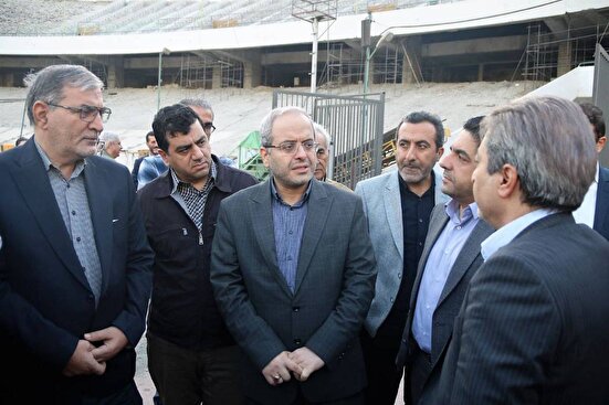 بازدید مسئولان سازمان برنامه و بودجه از پروژه بازسازی ورزشگاه آزادی
