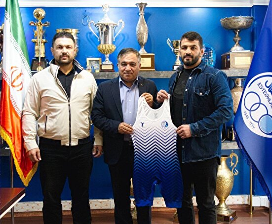 یزدانی استقلالی شد؛ پیوستن رکورددار کشتی ایران به آبی‌پوشان جویبار