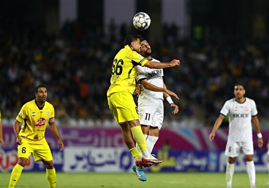 فراز از شکست شاگردان قربانی در دقایق پایانی؛ تقسیم امتیاز فجر و مس در شیراز