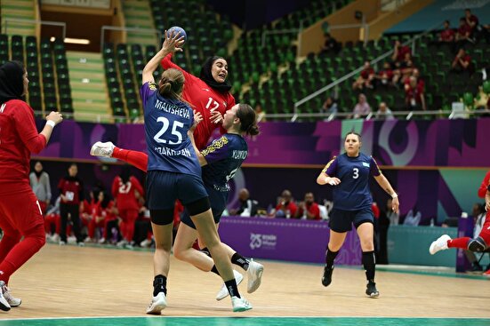 بازی‌های کشورهای اسلامی؛ شکست تیم هندبال بانوان برابر قزاقستان