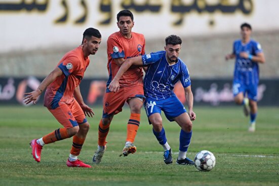 صعود دشوار شاگردان ساپینتو به لطف وقت‌های اضافه/ خرید میلیون دلاری فرشته نجات استقلال مقابل تیم ۱۰ نفره