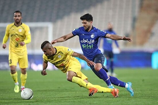 پیروز به تیم سابقش رسید؛ کار سخت شاگردان ساپینتو مقابل فجر