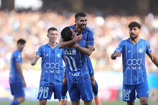 صدرنشینی استقلال پس از ۲ سال!