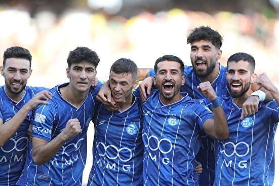 آبی‌ها بی‌رحم‌تر از همیشه؛ مدافع فجر یار دوازدهم استقلال برای رسیدن به صدر