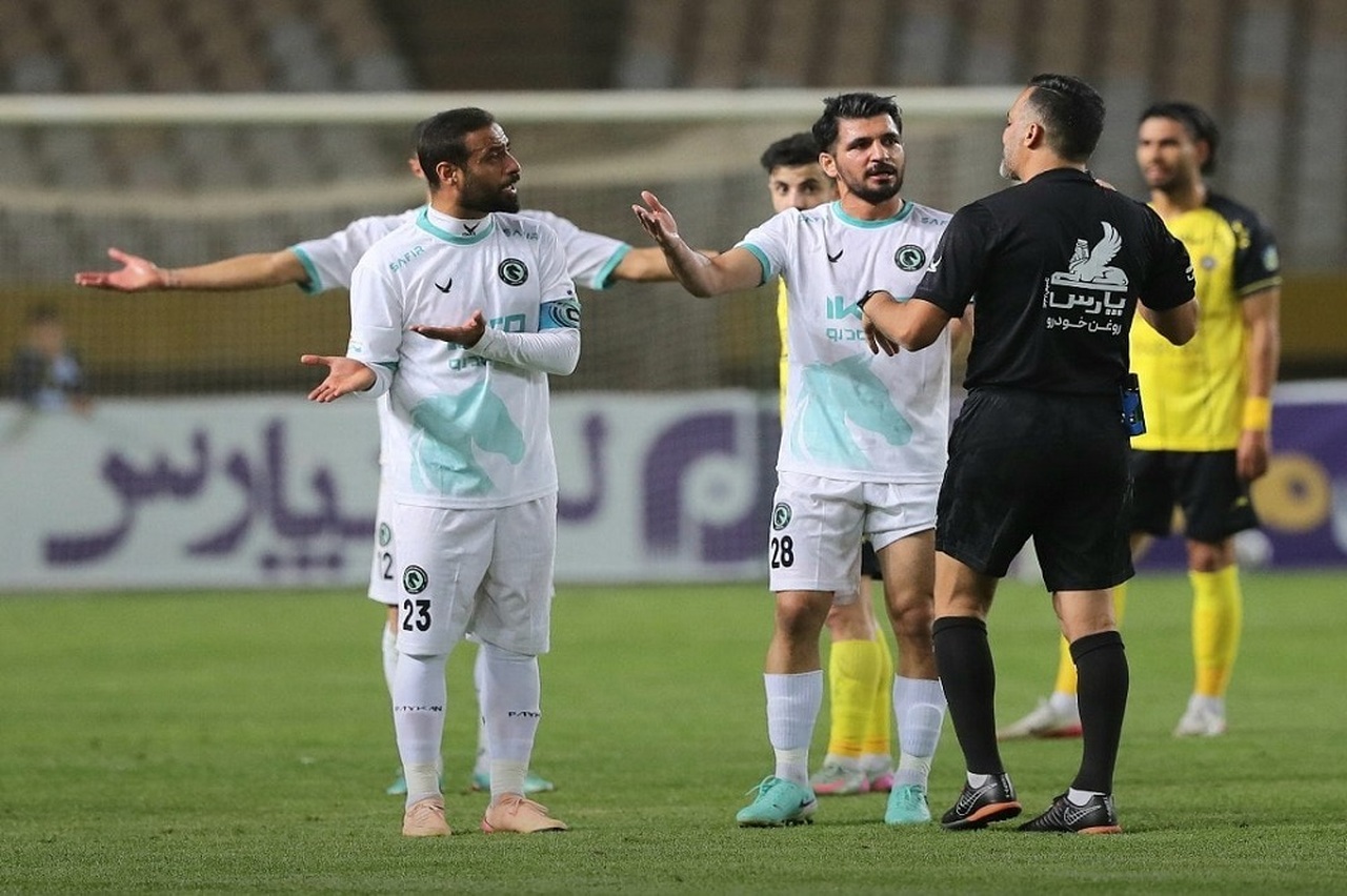 با اعلام سازمان لیگ فوتبال؛‌ برنامه دو دیدار تغییر کرد