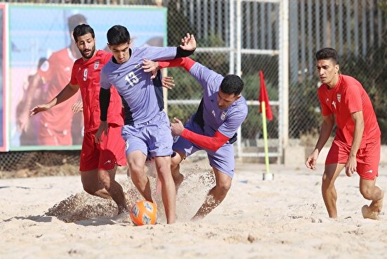 دعوت نادری از 19 بازیکن برای حضور در اردوی فوتبال ساحلی