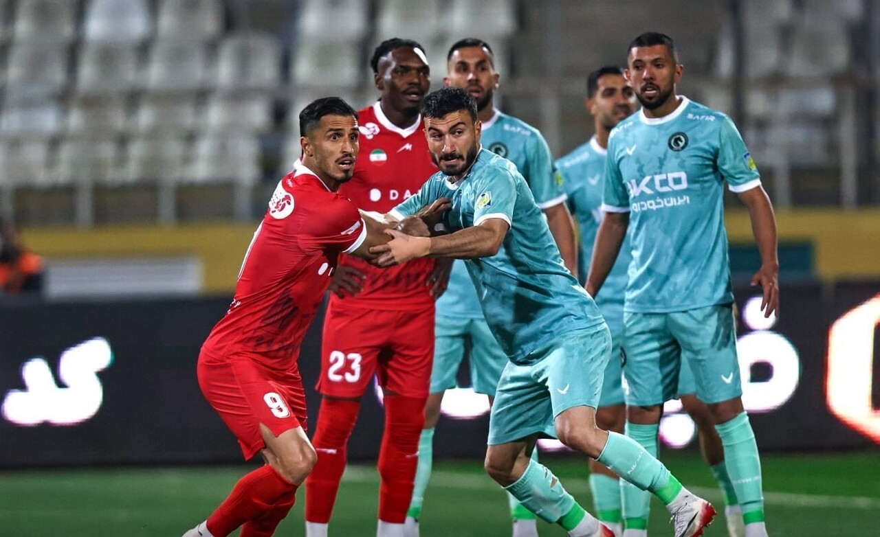 صعود به صدر با درخشش ارونوف؛ برتری سخت پرسپولیس مقابل پیکان