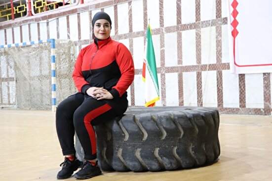 نیکنام رکورددار جهانی پلانک قدرتی شد