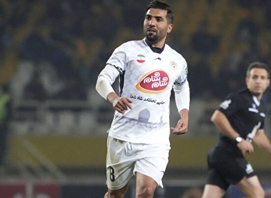 چادرملو با پنالتی مشکوک به جمع مدعیان رسید؛ گیتار ارسلان هم فجر را نجات نداد