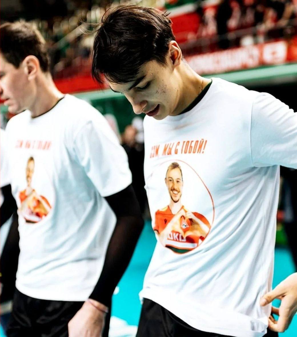 ستاره والیبال بلژیکی، که حالا برای زندگی میجنگد ستاره والیبال بلژیکی، که حالا برای زندگی میجنگد