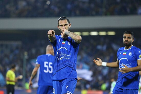 درخواست هواداران استقلال برای اخراج آزادی+ فیلم