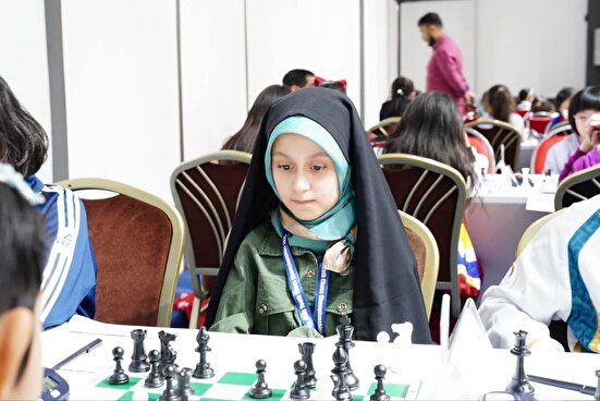 پیروزی ۱۱ شطرنج‌باز نوجوان ایران