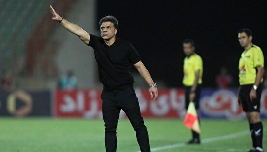 رضایی: جنگمان با استقلال و پرسپولیس نابرابر است؛حق خوری دیگر چطور است؟/ داور را به خدا واگذار کردم!