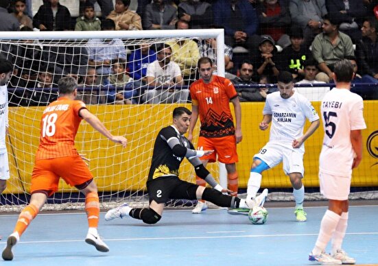 شانزدهمین هفته لیگ برتر فوتسال با پیروزی پرحاشیه گهرزمین