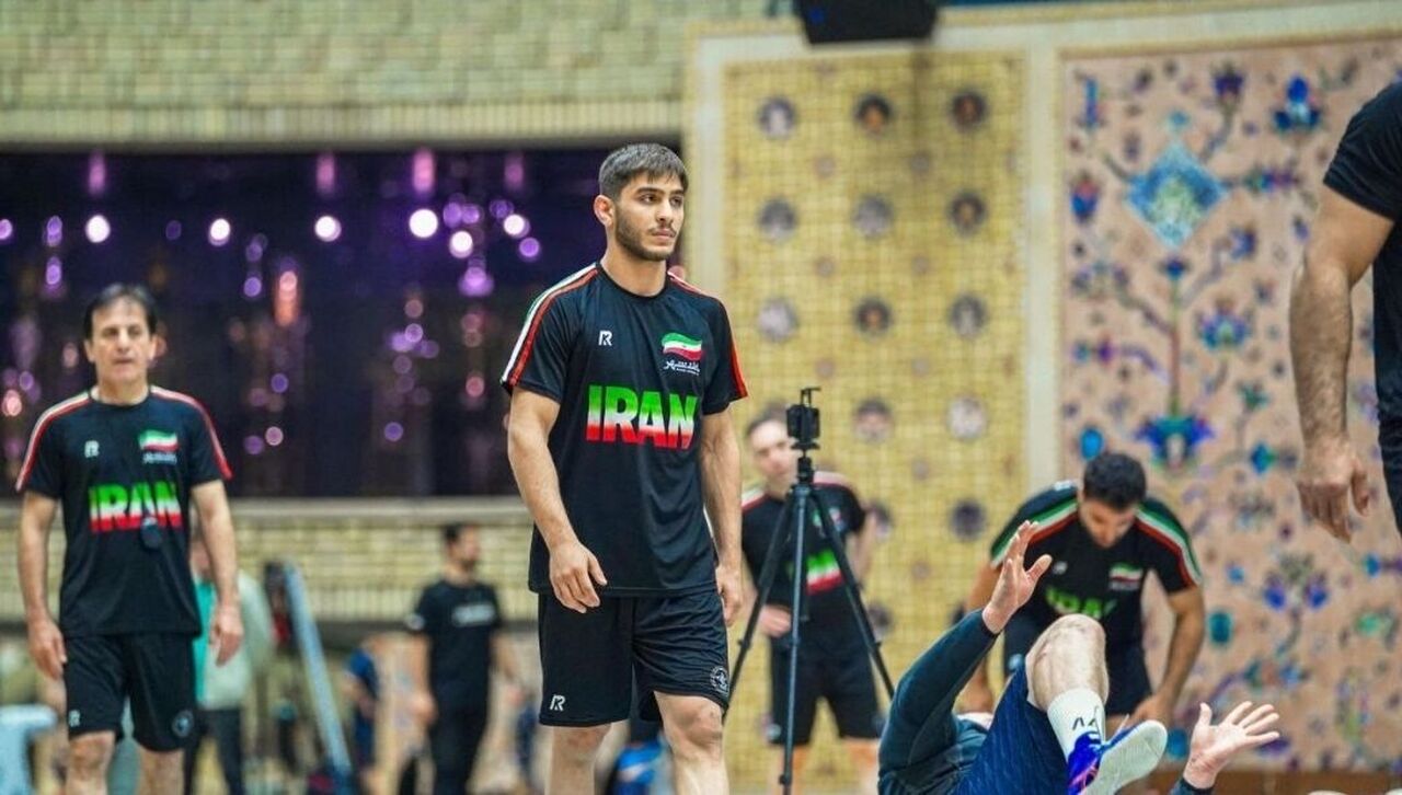 فرنگی‌کاران  از راه زمینی به استقبال مسابقات آسیایی رفتند