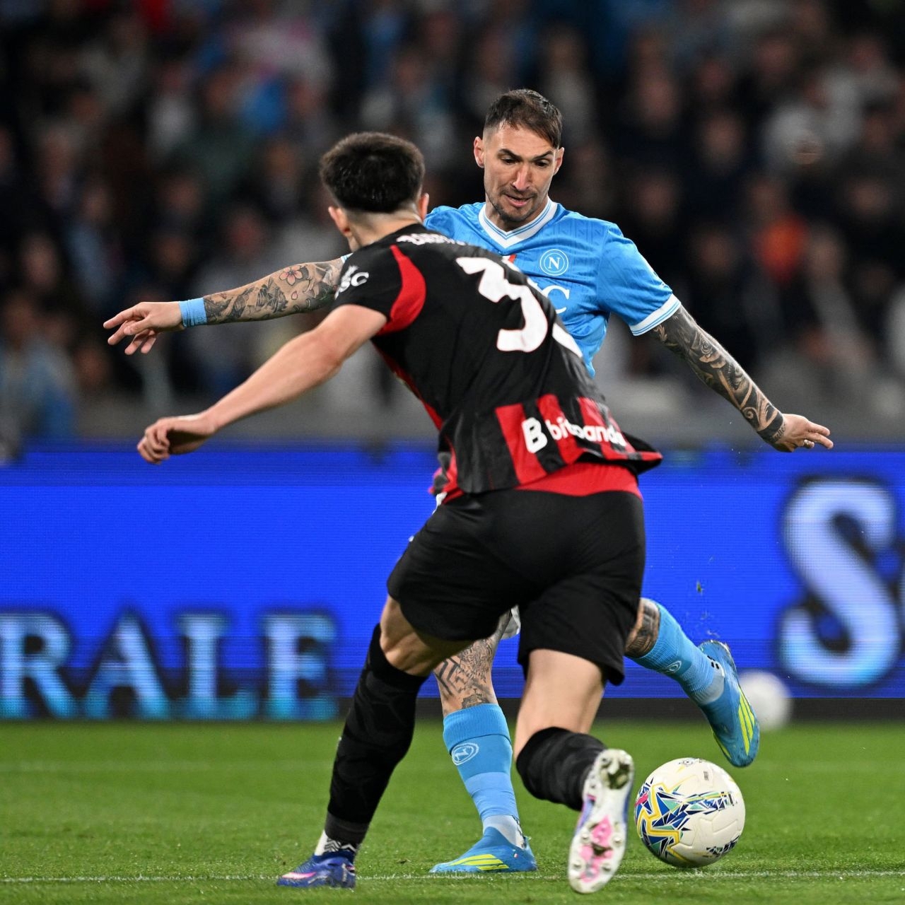 برد بزرگ ناپولی مقابل میلان؛ کونته مچ مکس را خواباند