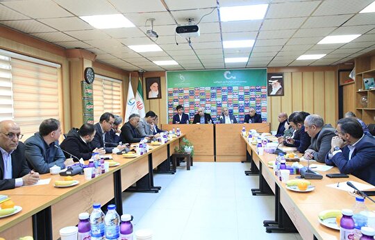 رییس سازمان لیگ: تا دو روز دیگر تکلیف مسابقات لیگ برتر مشخص می‌شود/ شاید بعد از جام جهانی بازی‌ها ادامه یابد