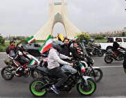 حضور کم‌سابقه بیش از ۵۰۰ موتور و خودرو در کاروان وحدت و اقتدار/ وحدت ملي را به نمايش گذاشتيم