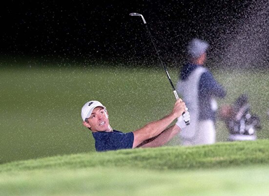 صدرنشینی که در چشم‌به‌هم‌زدنی به خطر افتاد؛ مک‌ایلروی در ترن هوایی مسترز