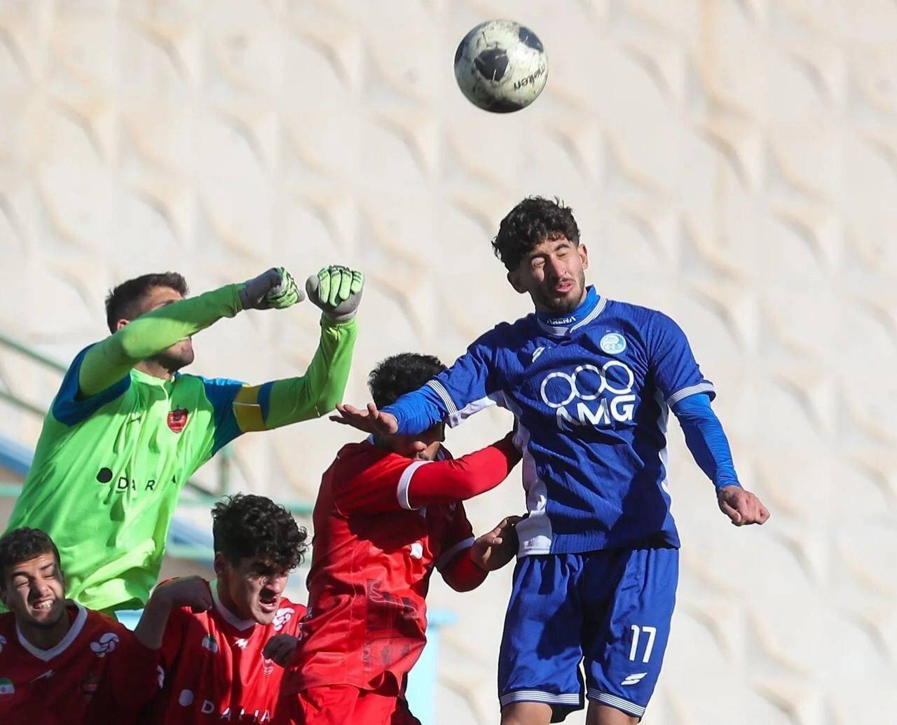 تعطیلی فوتبال پایه در تهران تا اطلاع ثانوی