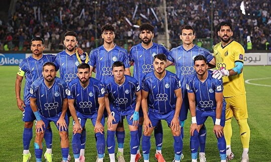 استقلال تمرین می‌کند، اما هنوز برای شروع لیگ بلاتکلیف است