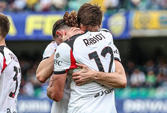 پیروزی خفیف میلان مقابل هلاس ورونا با طعم صعود به رتبه دوم