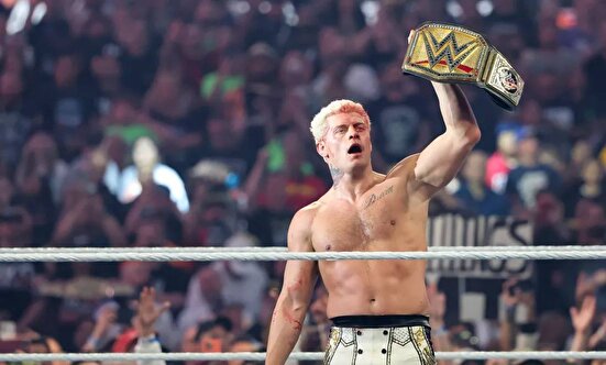 شبی تلخ در رسلمانیا؛ قهرمان کشتی‌کج راهی بیمارستان شد