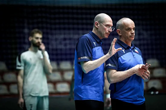 چهار مربی و دو صندلی خالی در کنار روبرتو پیاتزا!