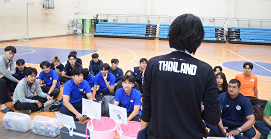 والیبال نجات‌دهنده زمین؟ از بطری‌های بدون کربن تا شنِ بازیافتی!