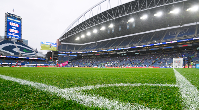 اقدام عجیب میزبان؛ پرچم ایتالیا به جای ایران در نمایشگاه جام‌جهانی! + فیلم