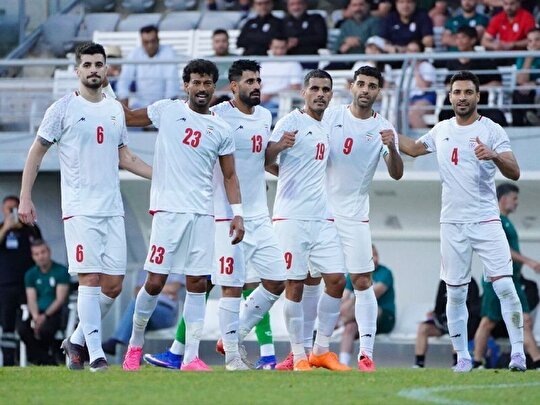 داداش زاده: اگر به مرحله بعد جام جهانی صعود نکنیم فاجعه است / دلال‌ها در لیست تیم ملی دخالت می‌کنند