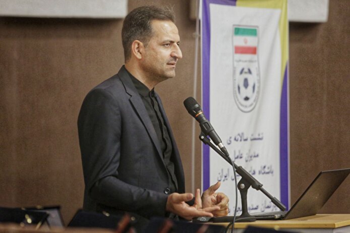 حاشیه جدید در فدراسیون فوتبال؛ سپاهان مجوز بگیرد زارعی استعفا می‌دهد