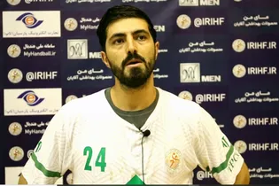 غلامی: پول هست، چون شکایت کردیم حق‌مان را نمی‌دهند!